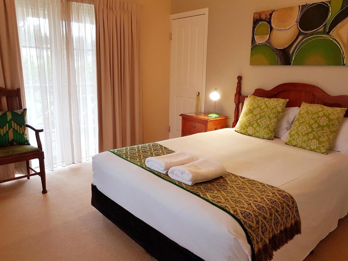 Grovely House Bed & Breakfast Stanthorpe Exterior photo