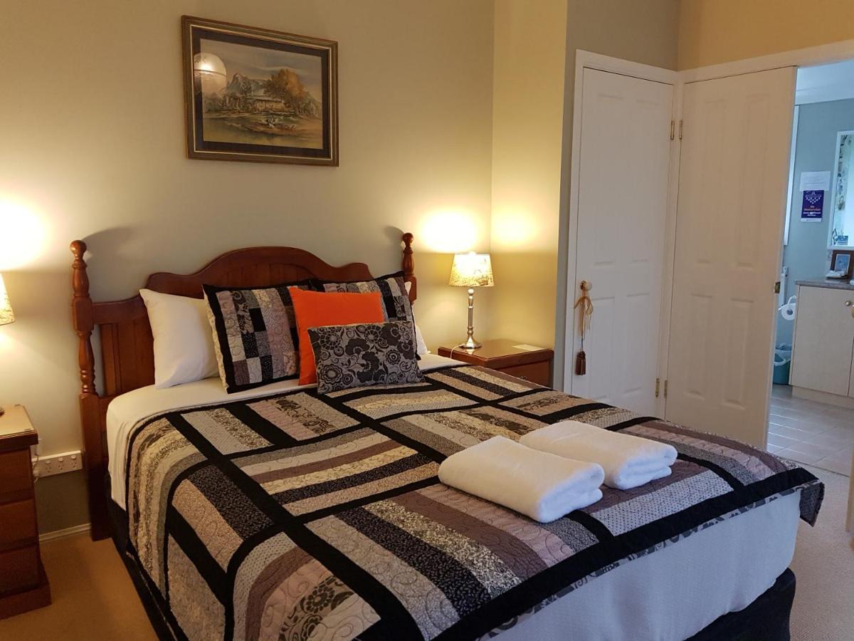 Grovely House Bed & Breakfast Stanthorpe Exterior photo